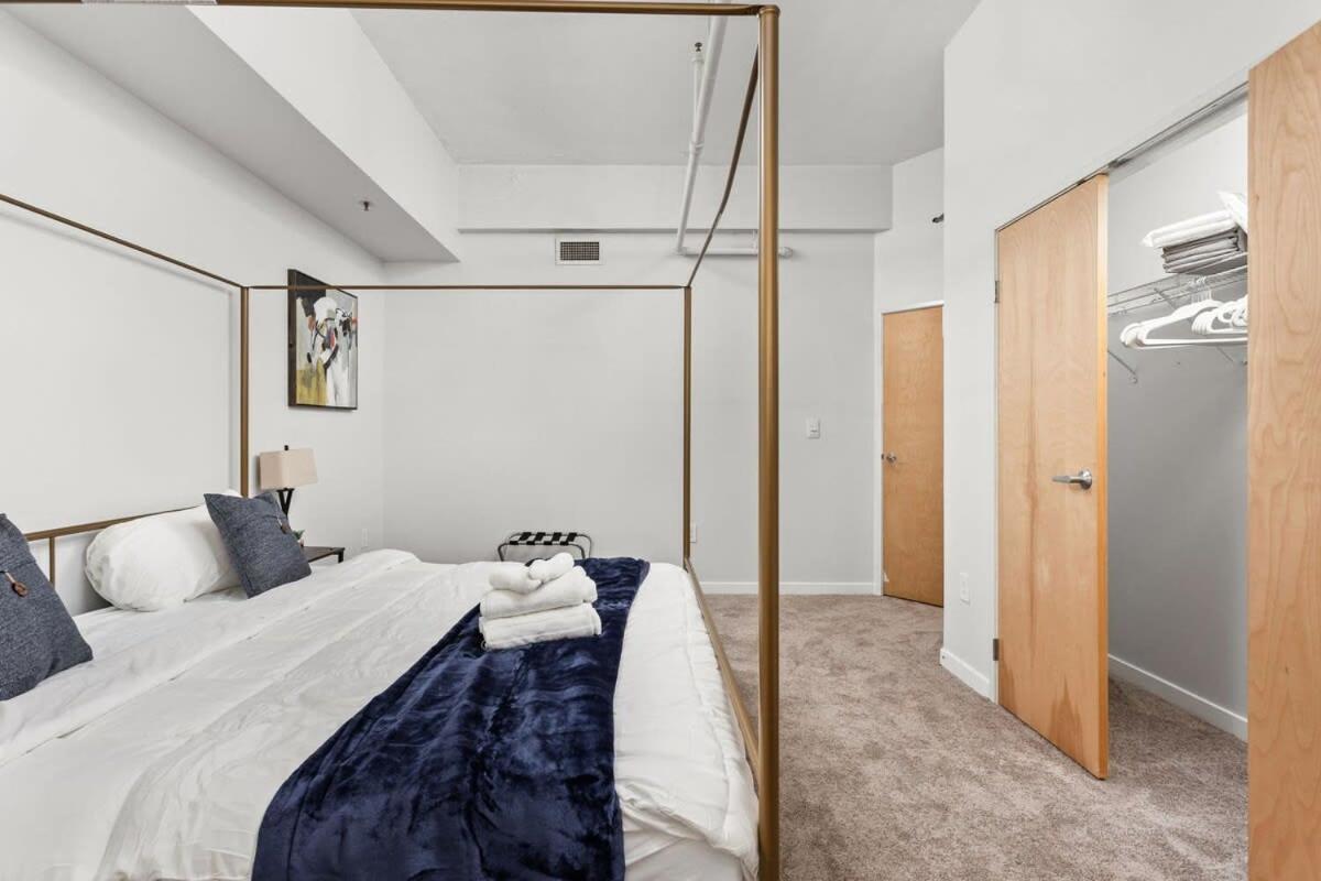 Modern Downtown Apartment 2Br 2Ba By Cozysuites Indianapolis Buitenkant foto