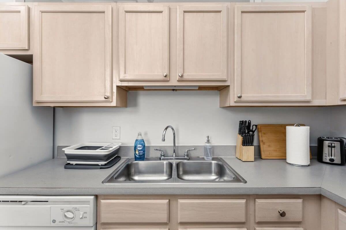 Modern Downtown Apartment 2Br 2Ba By Cozysuites Indianapolis Buitenkant foto